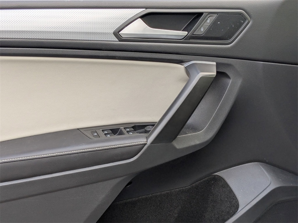 Thumbnail: 2024 Volkswagen Tiguan - 14