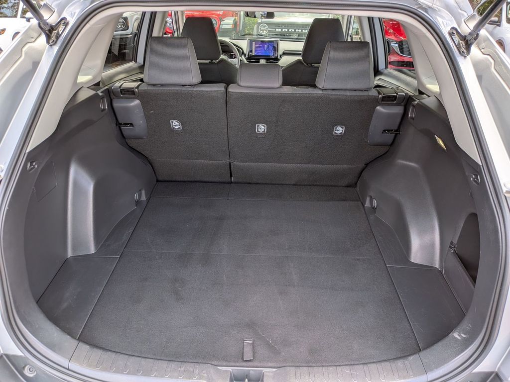 Thumbnail: 2025 Toyota RAV4 - 6