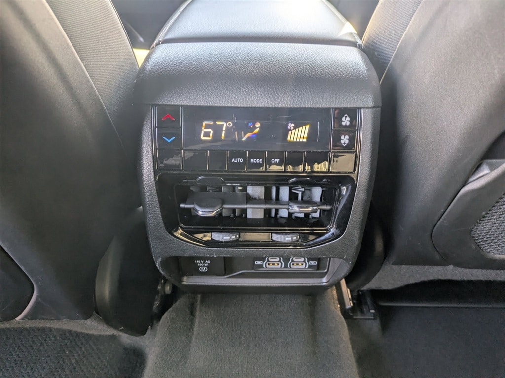 Thumbnail: 2024 Jeep Grand Cherokee L - 27