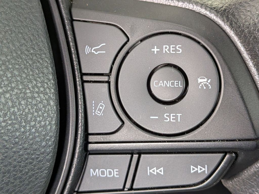 Thumbnail: 2025 Toyota RAV4 - 26