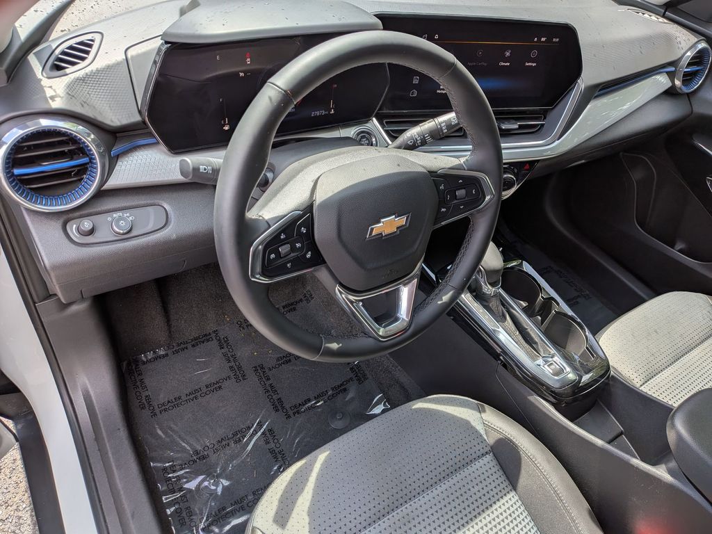 Thumbnail: 2025 Chevrolet Trax - 13
