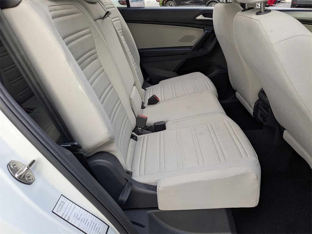 Thumbnail: 2024 Volkswagen Tiguan - 30