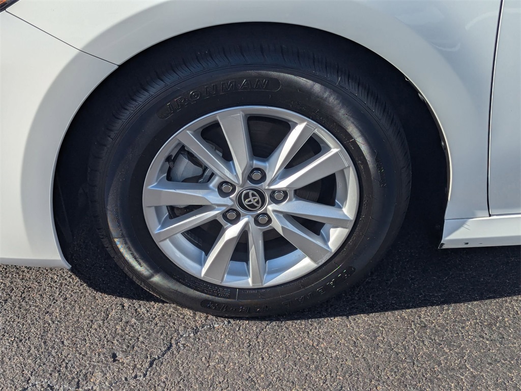 Thumbnail: 2025 Toyota Camry - 32