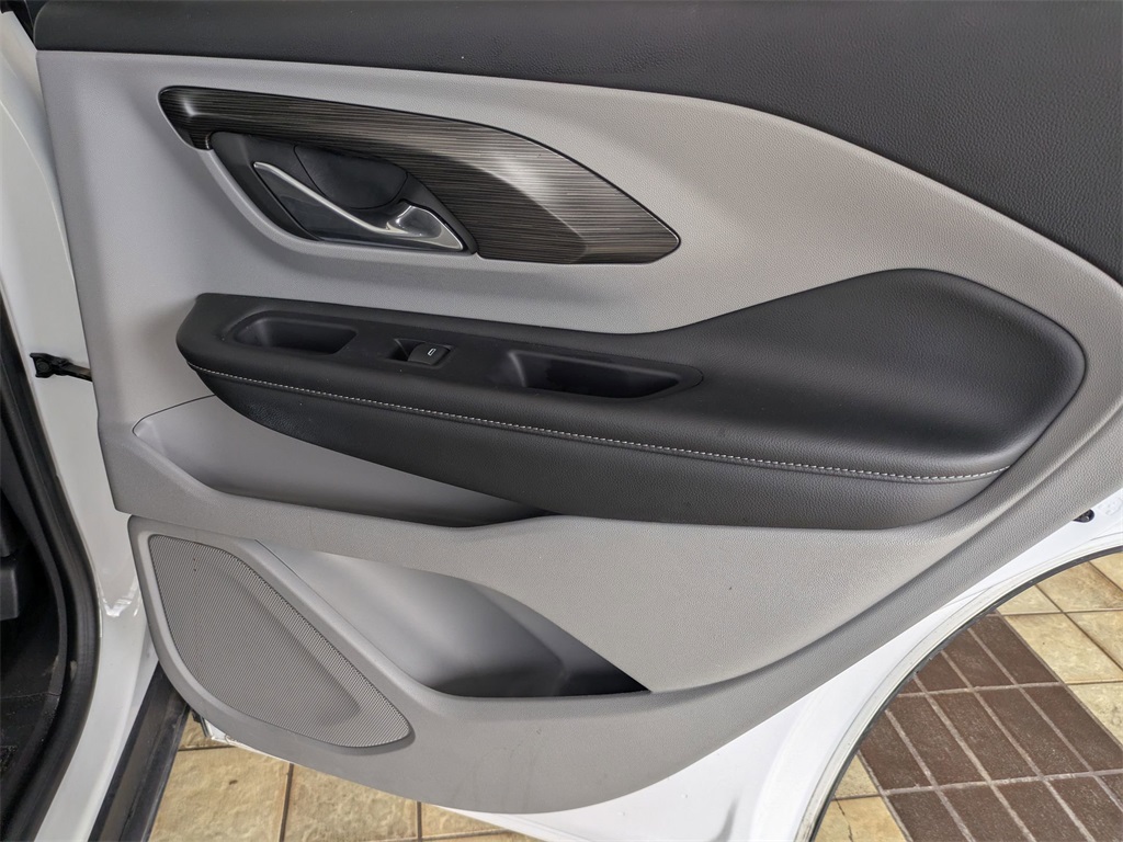 Thumbnail: 2024 GMC Terrain - 31