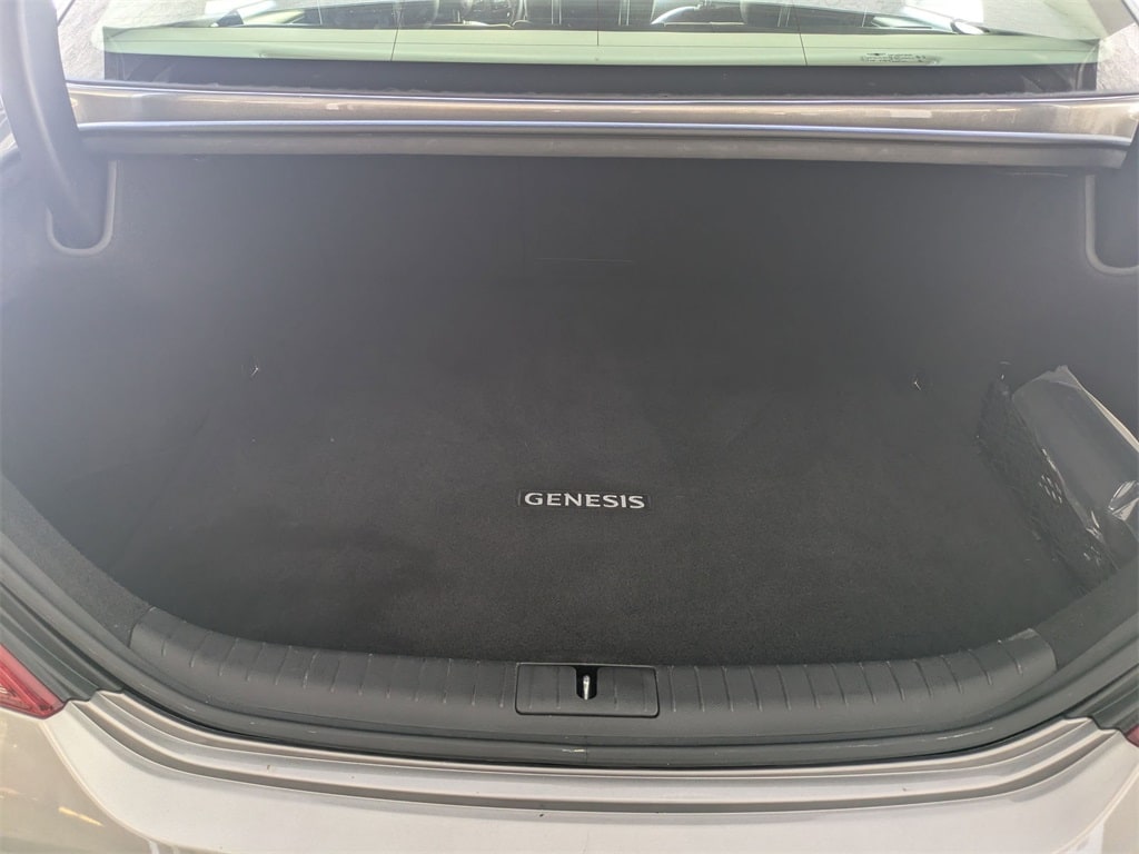 Thumbnail: 2021 Genesis G70 - 27