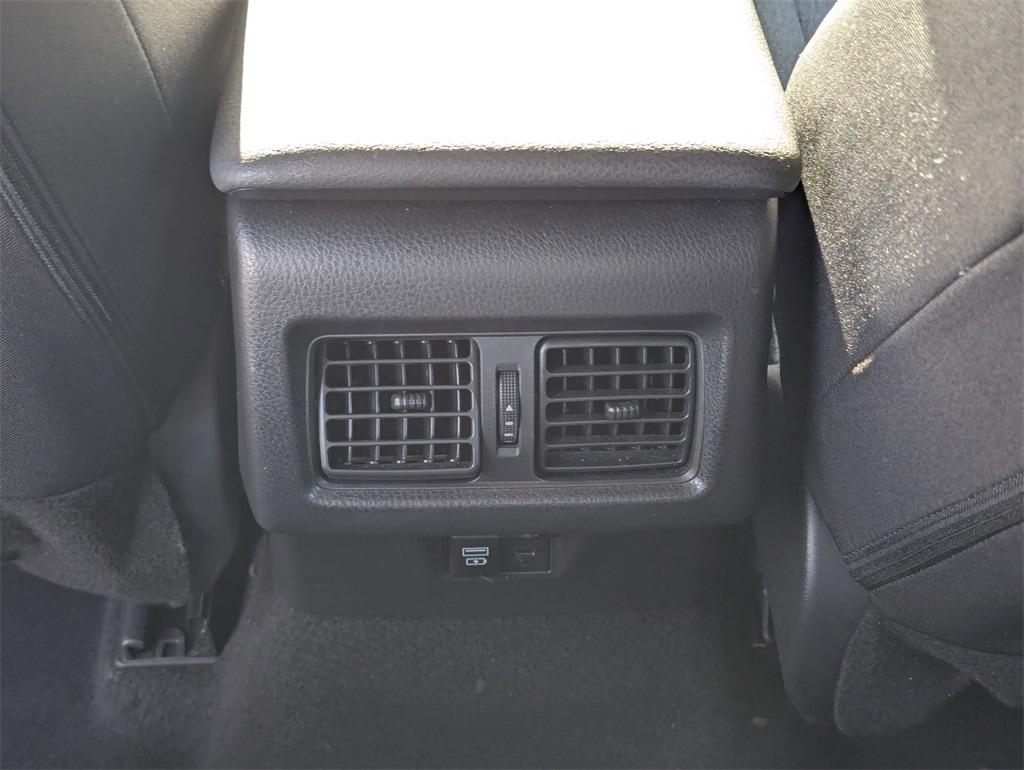 Thumbnail: 2025 Toyota Camry - 25