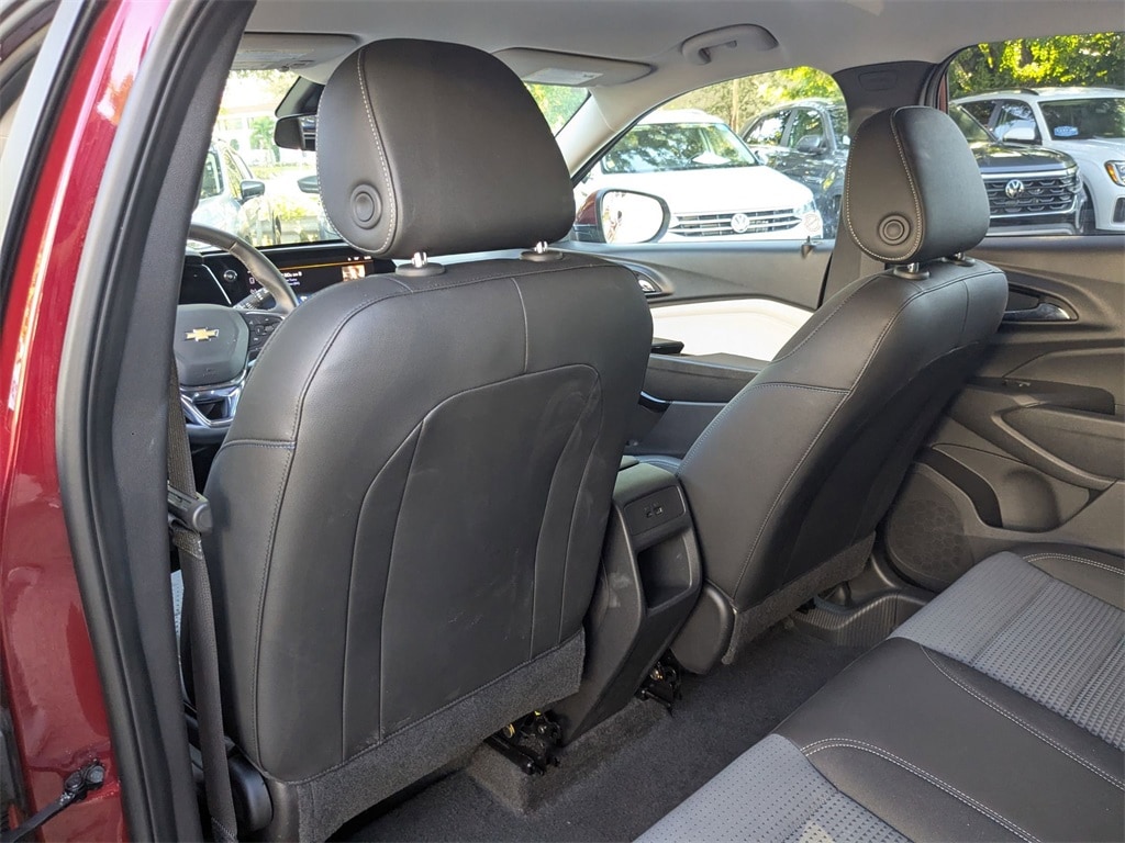 Thumbnail: 2025 Chevrolet Trax - 22