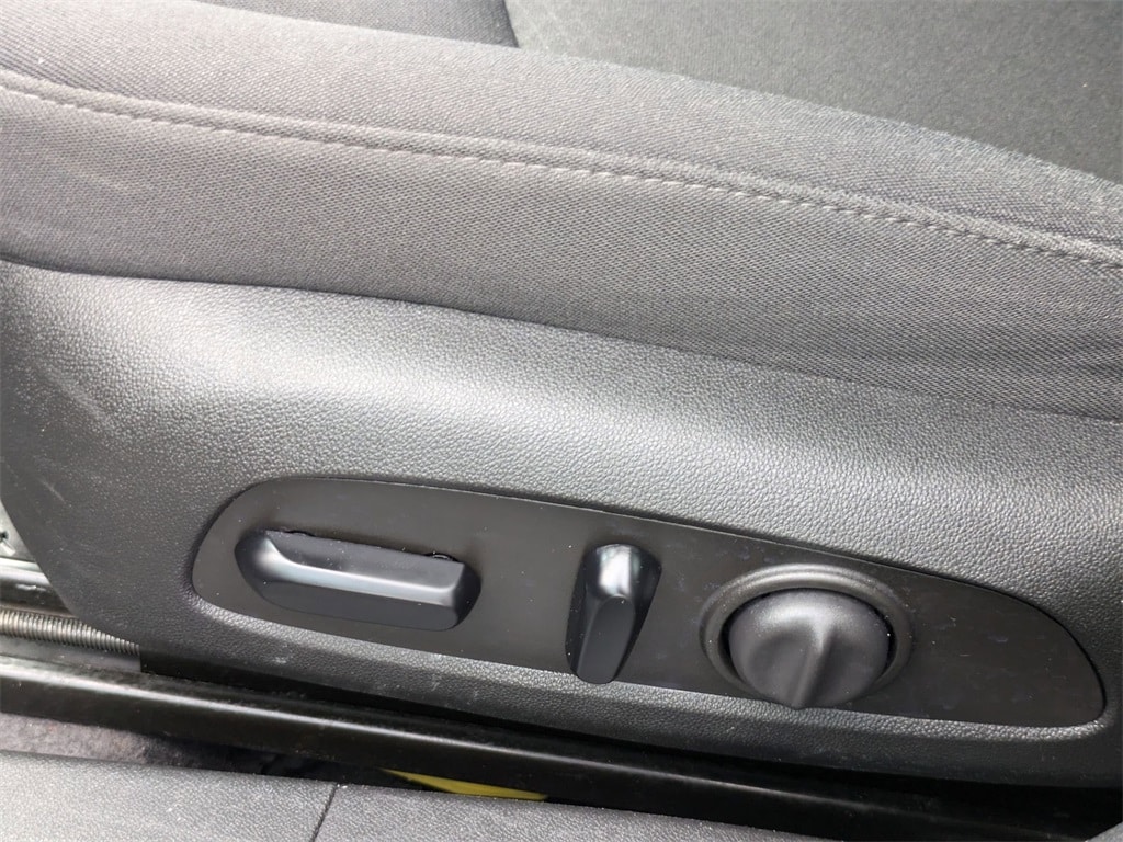 Thumbnail: 2023 Chevrolet Malibu - 15