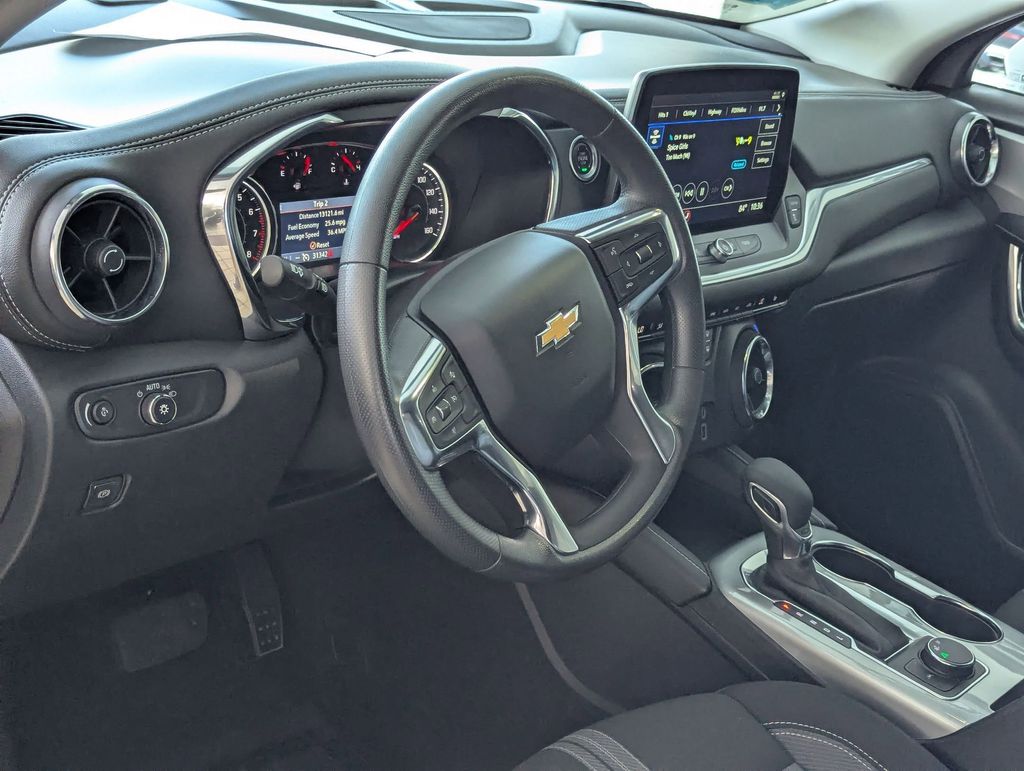 Thumbnail: 2025 Chevrolet Blazer - 11