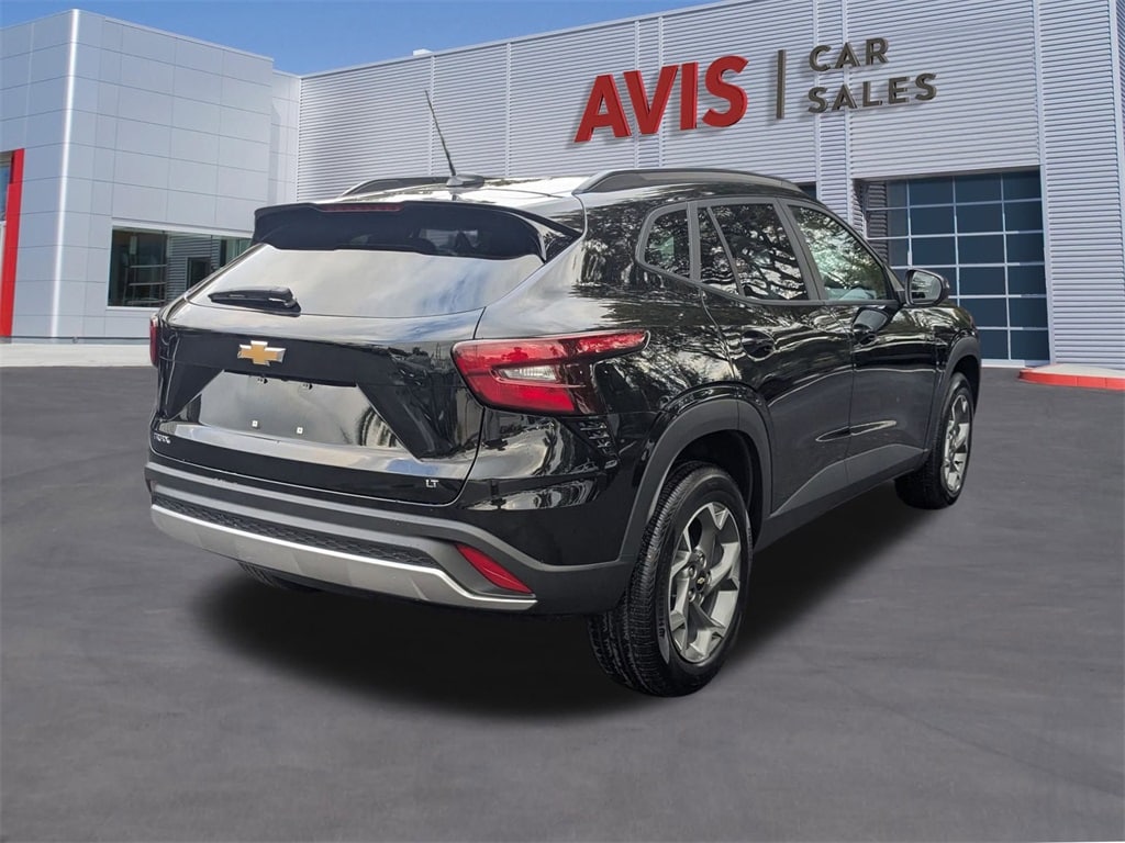 Thumbnail: 2025 Chevrolet Trax - 6