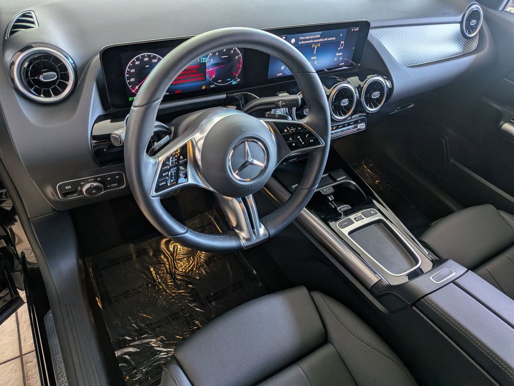 2025 Mercedes-Benz GLA GLA250 - Photo 13