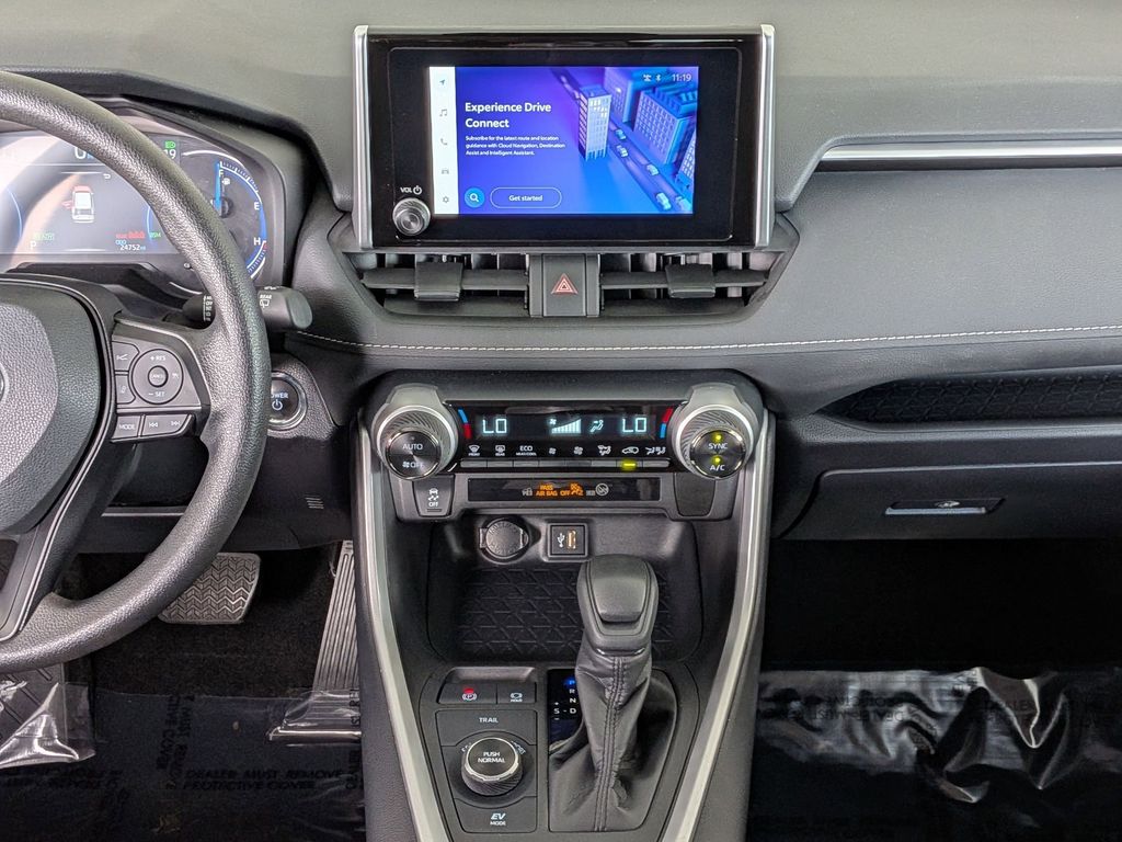 Thumbnail: 2025 Toyota RAV4 - 19