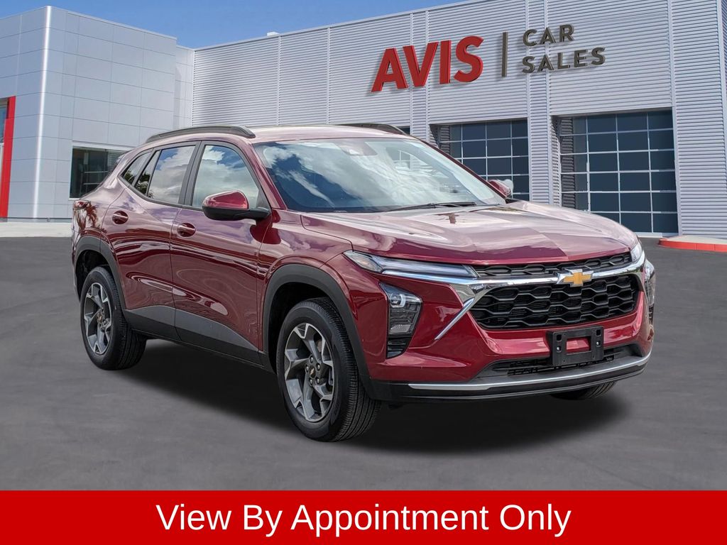 Thumbnail: 2025 Chevrolet Trax - 3