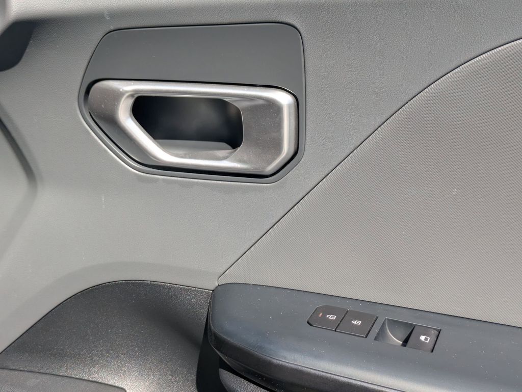 Thumbnail: 2025 Kia K4 - 33