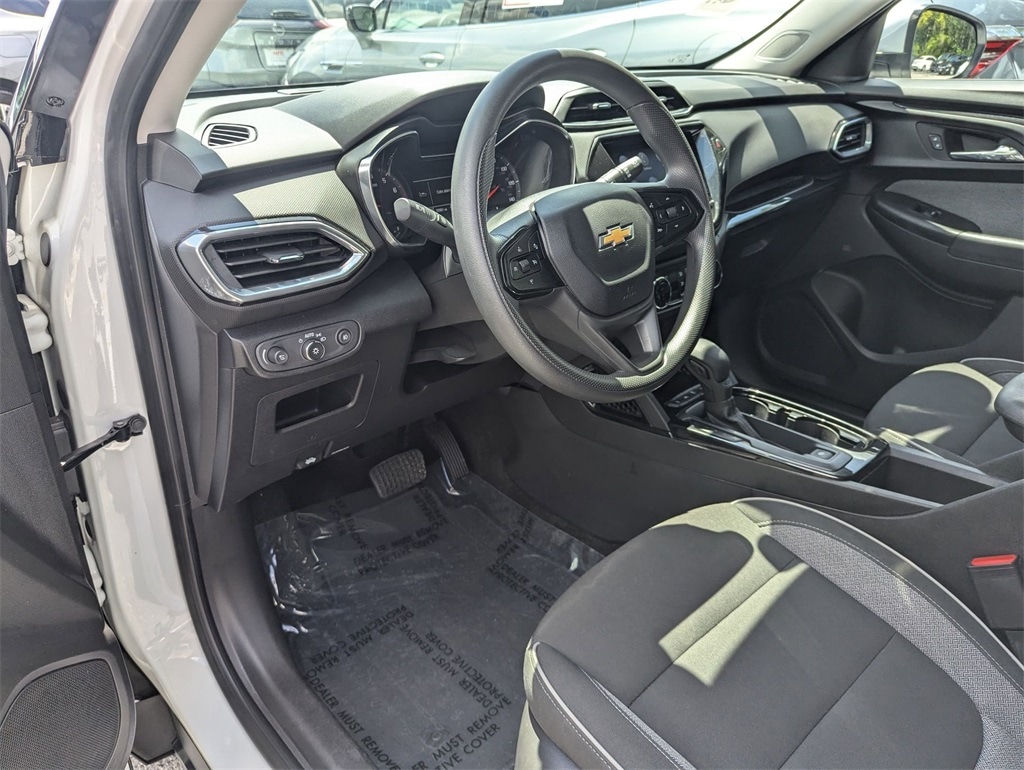 Thumbnail: 2023 Chevrolet TrailBlazer - 5
