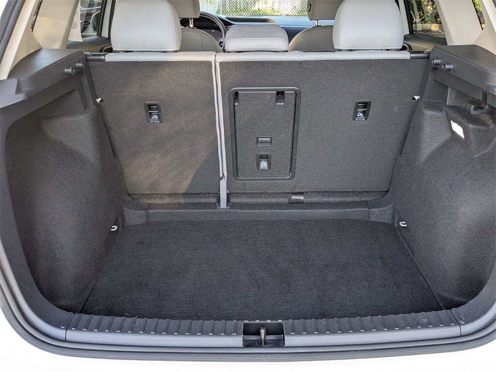 Thumbnail: 2024 Volkswagen Taos - 7