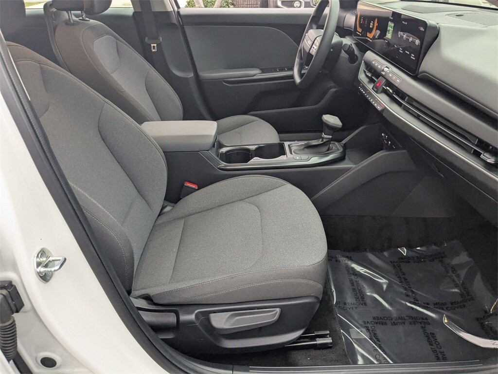 Thumbnail: 2025 Kia K4 - 29