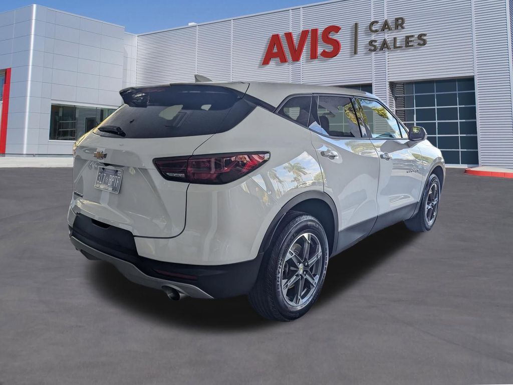 Thumbnail: 2025 Chevrolet Blazer - 5