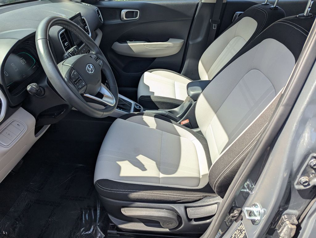 Thumbnail: 2025 Hyundai Venue - 24