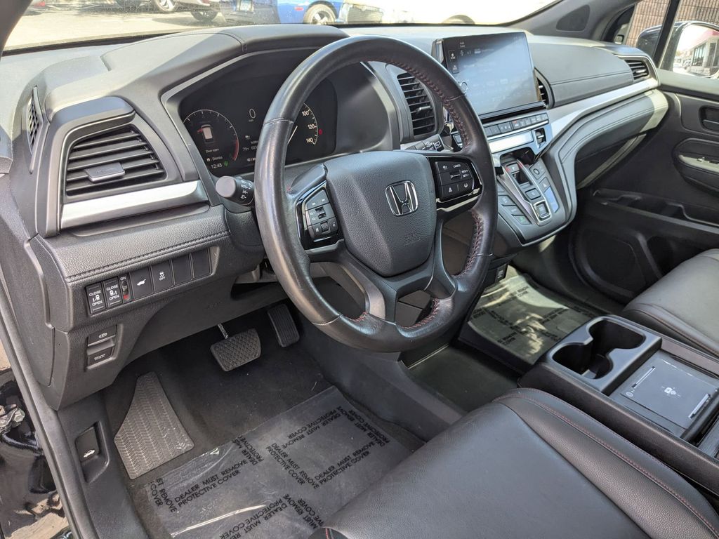 Thumbnail: 2025 Honda Odyssey - 13