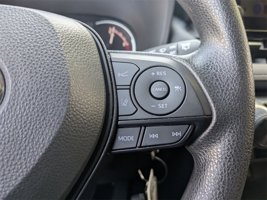 Thumbnail: 2025 Toyota RAV4 - 15