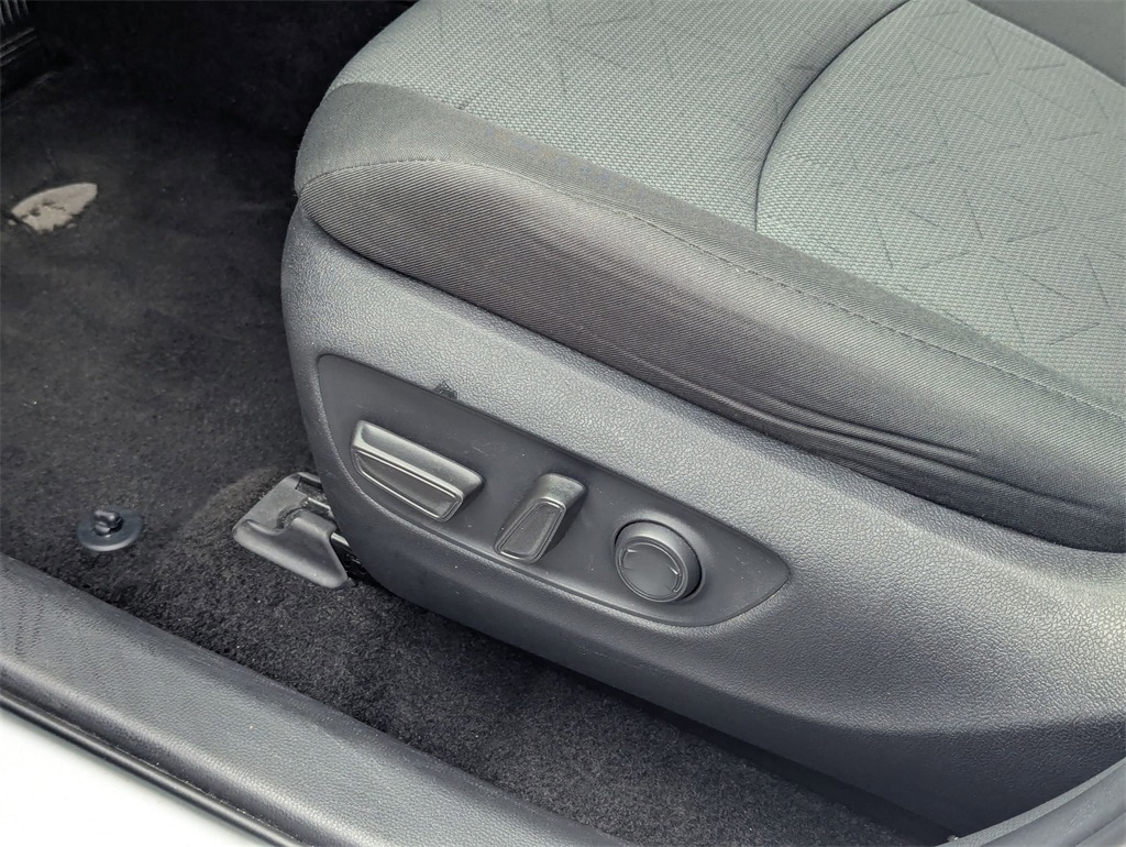 Thumbnail: 2024 Toyota RAV4 - 14