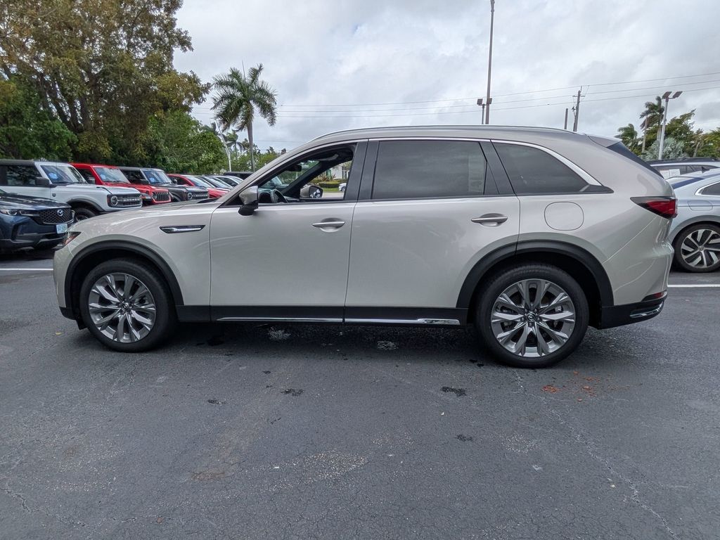 Thumbnail: 2025 Mazda CX-90 - 9