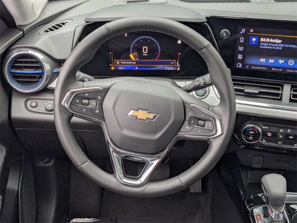 Thumbnail: 2025 Chevrolet Trax - 24