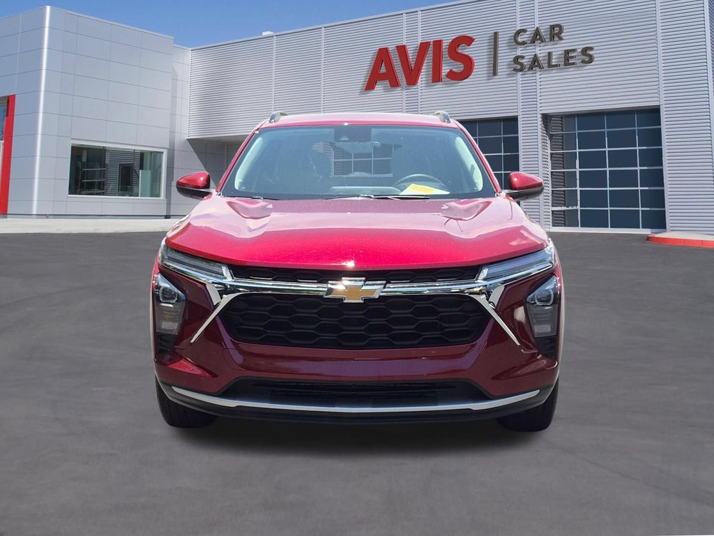 Thumbnail: 2025 Chevrolet Trax - 2