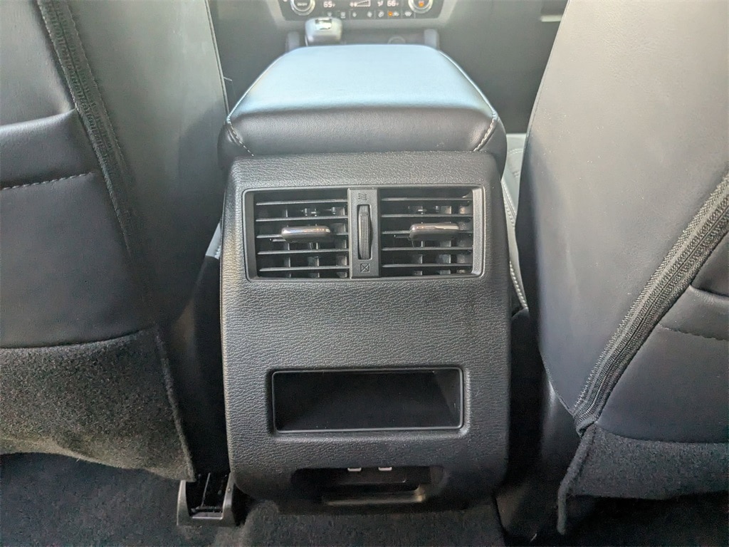 Thumbnail: 2025 Mitsubishi Outlander - 28