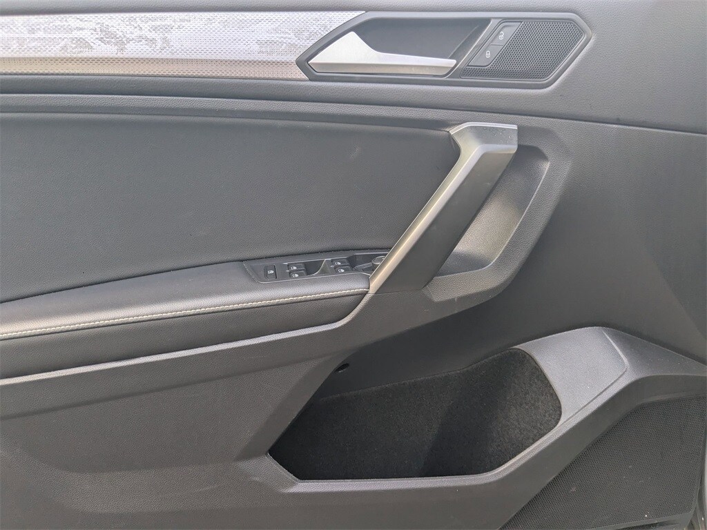 Thumbnail: 2024 Volkswagen Tiguan - 14