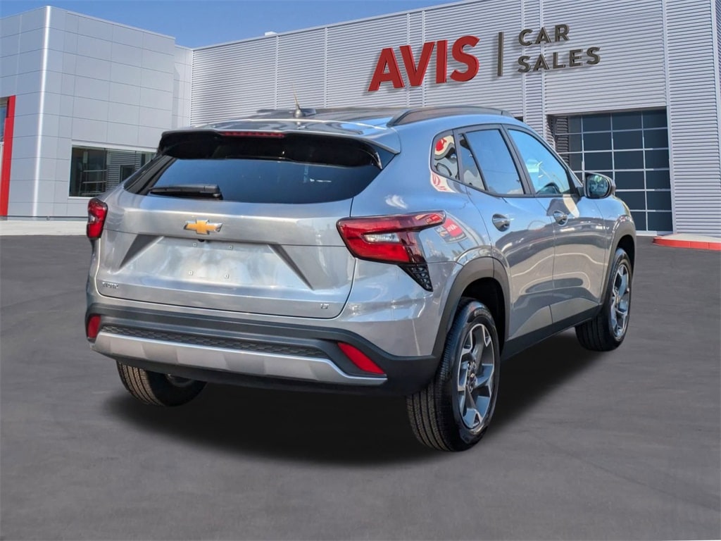 Thumbnail: 2025 Chevrolet Trax - 6