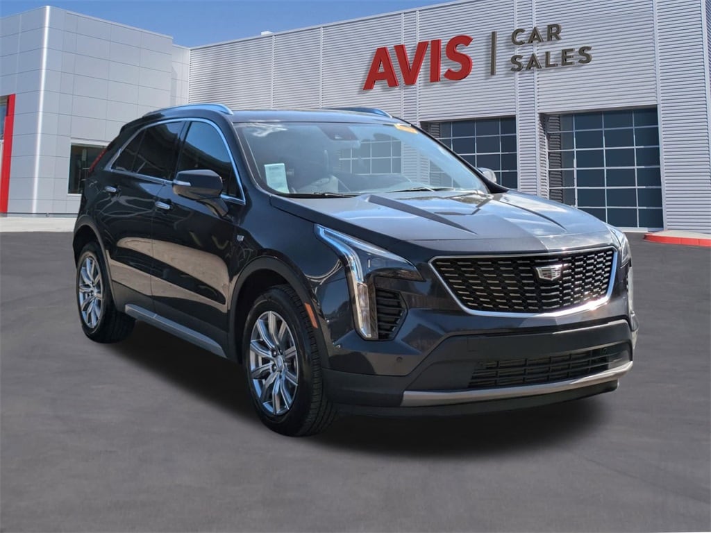 Thumbnail: 2023 Cadillac XT4 - 3
