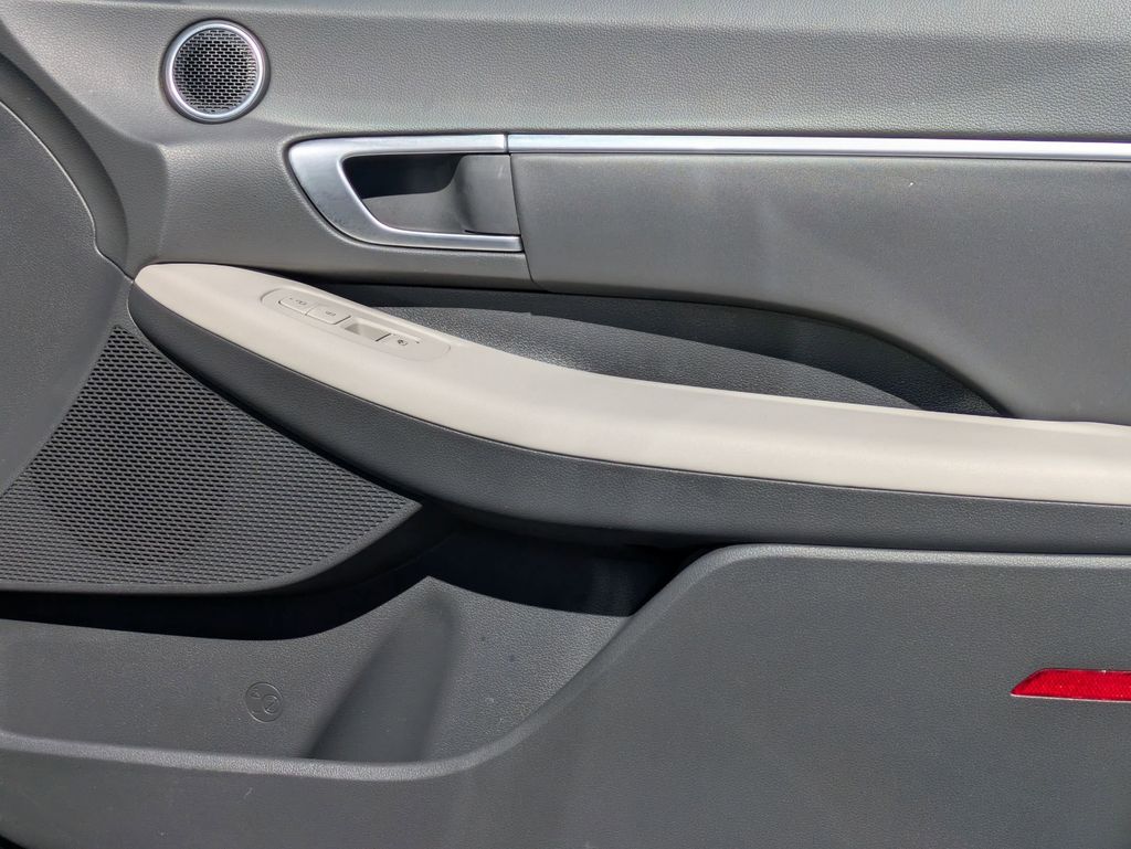 Thumbnail: 2025 Hyundai Sonata - 32