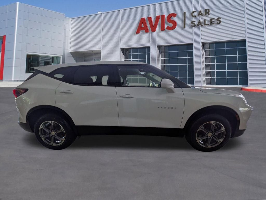 Thumbnail: 2025 Chevrolet Blazer - 5