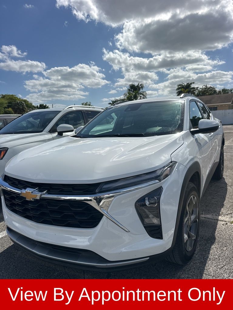 Thumbnail: 2025 Chevrolet Trax - 1