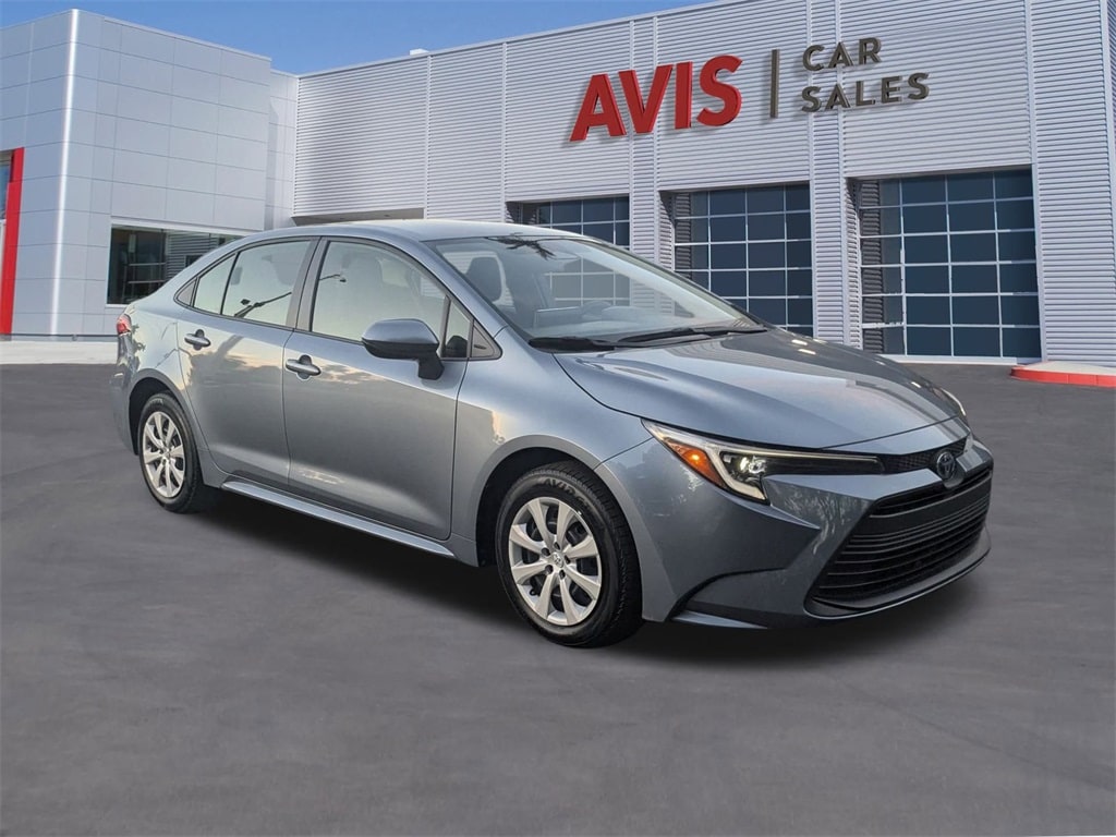 Thumbnail: 2025 Toyota Corolla - 3