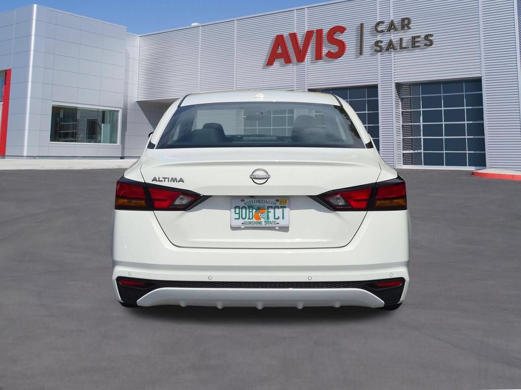 Thumbnail: 2025 Nissan Altima - 7