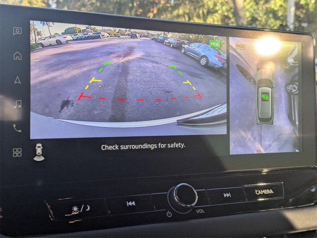 Thumbnail: 2025 Mitsubishi Outlander - 18