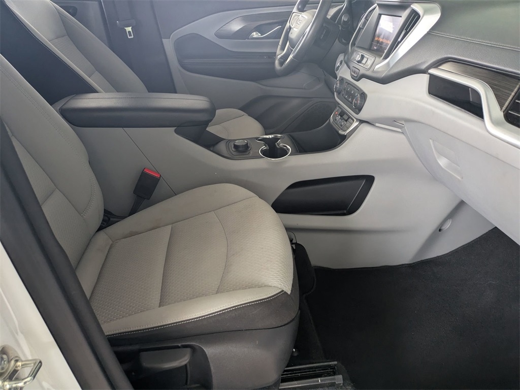 Thumbnail: 2024 GMC Terrain - 32