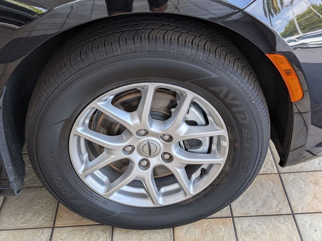 Thumbnail: 2025 Chrysler Pacifica - 34