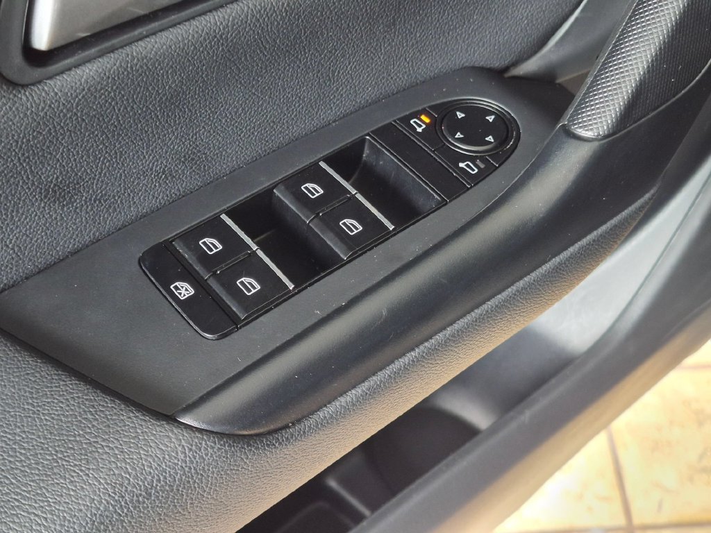 2025 Mazda CX-50 Premium - Photo 13
