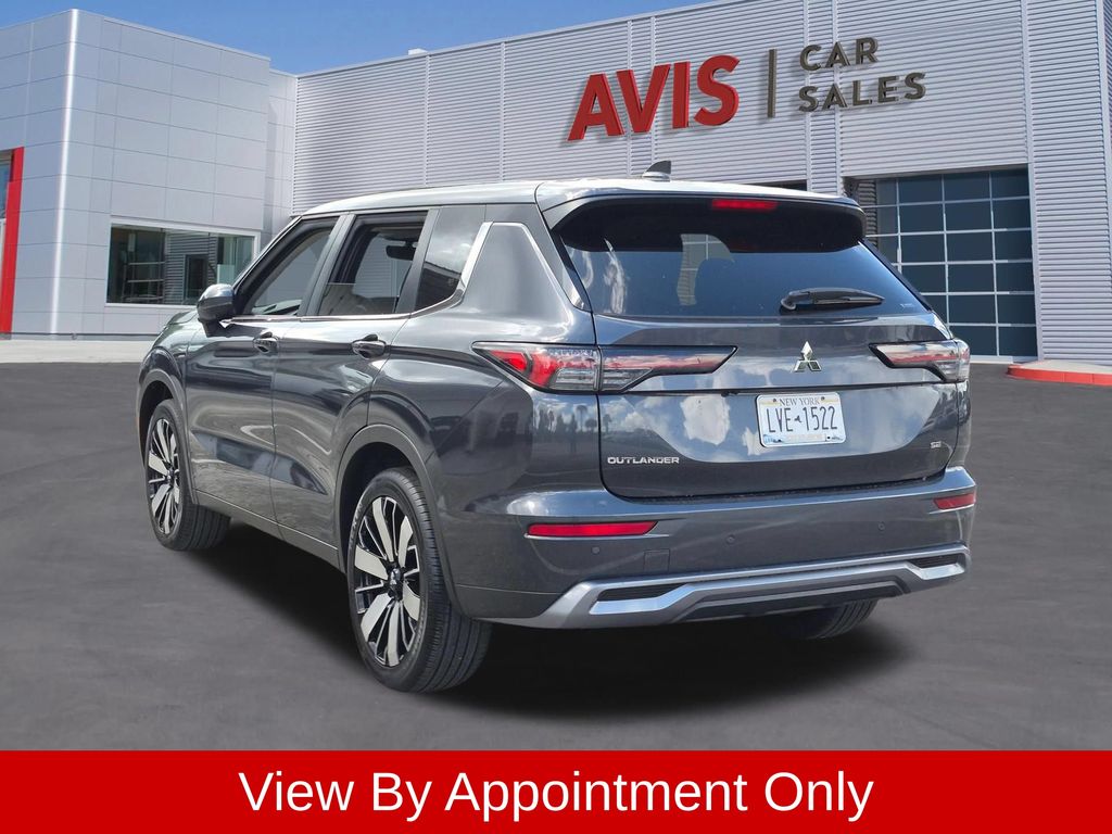2025 Mitsubishi Outlander SE - Photo 9