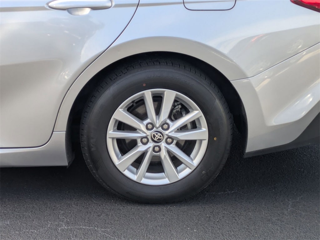 Thumbnail: 2025 Toyota Camry - 36