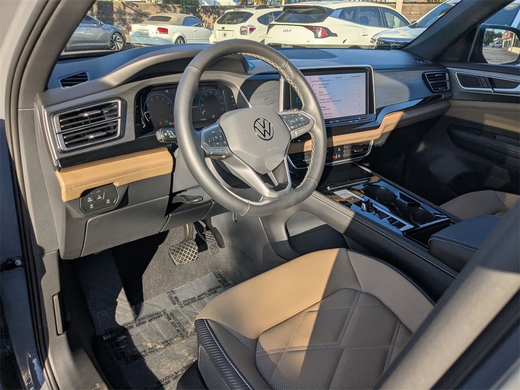 Thumbnail: 2025 Volkswagen Atlas - 13