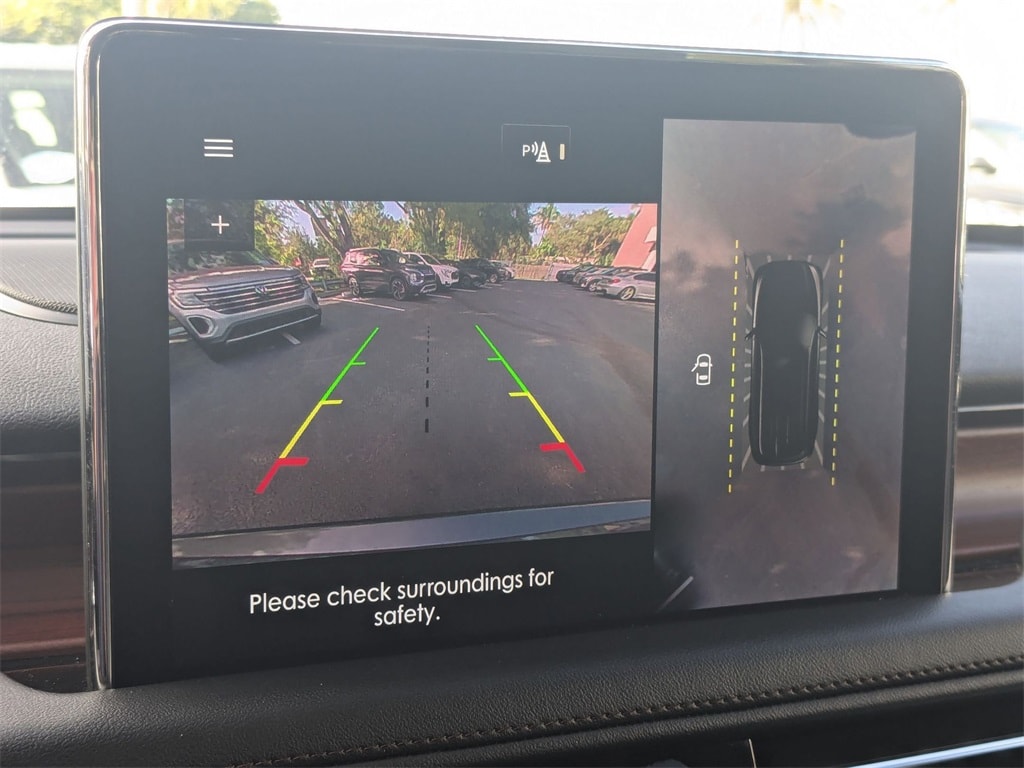 Thumbnail: 2023 Lincoln Aviator - 18