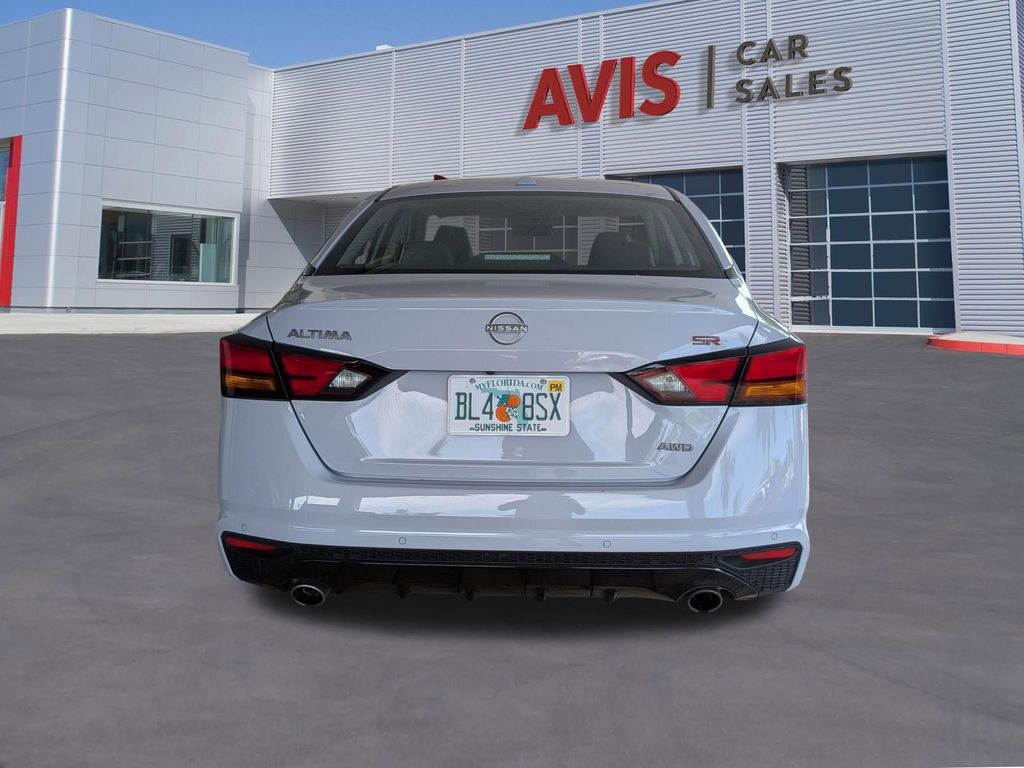 Thumbnail: 2025 Nissan Altima - 9