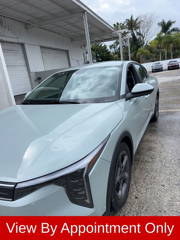 Thumbnail: 2025 Kia K4 - 1