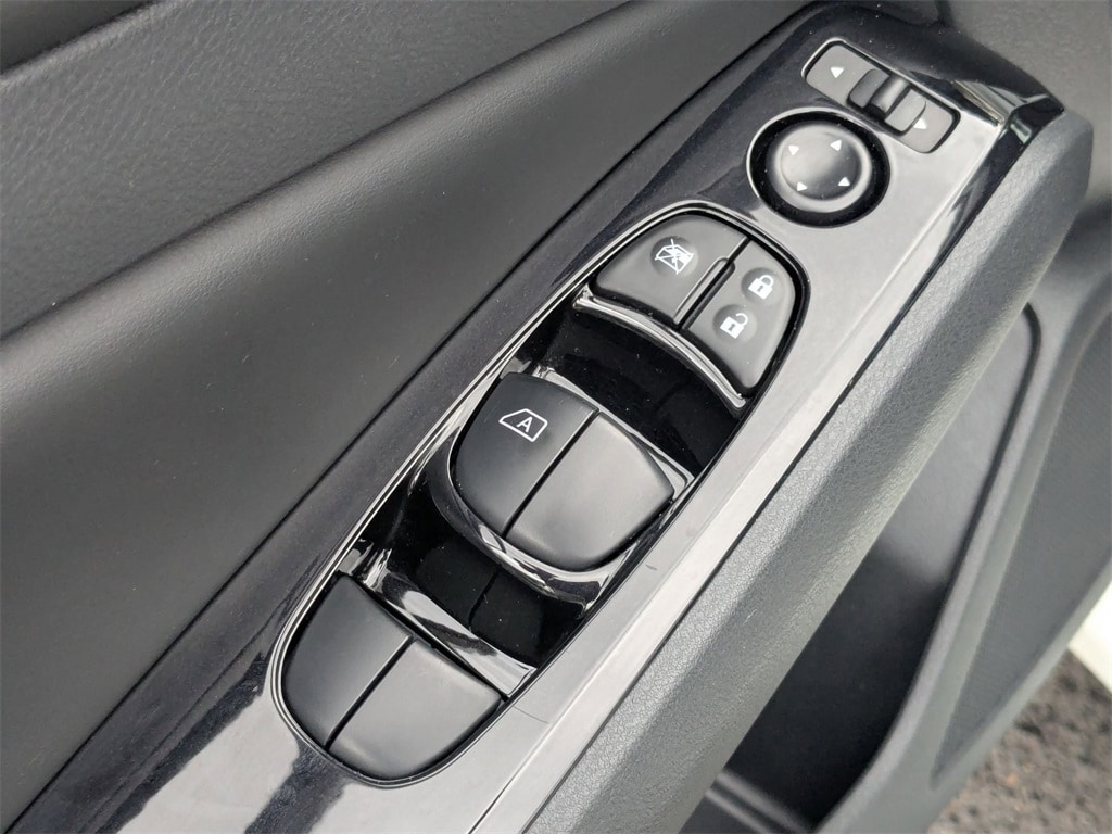 Thumbnail: 2025 Nissan Altima - 15