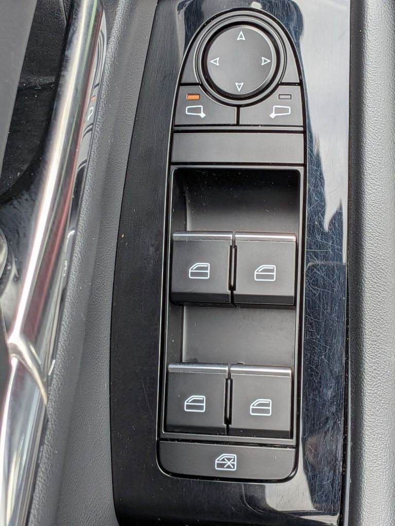 Thumbnail: 2025 Mazda CX-30 - 10